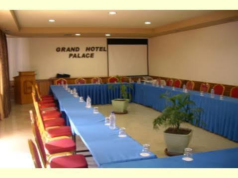 Grand Palace Hotel Korce Esterno foto